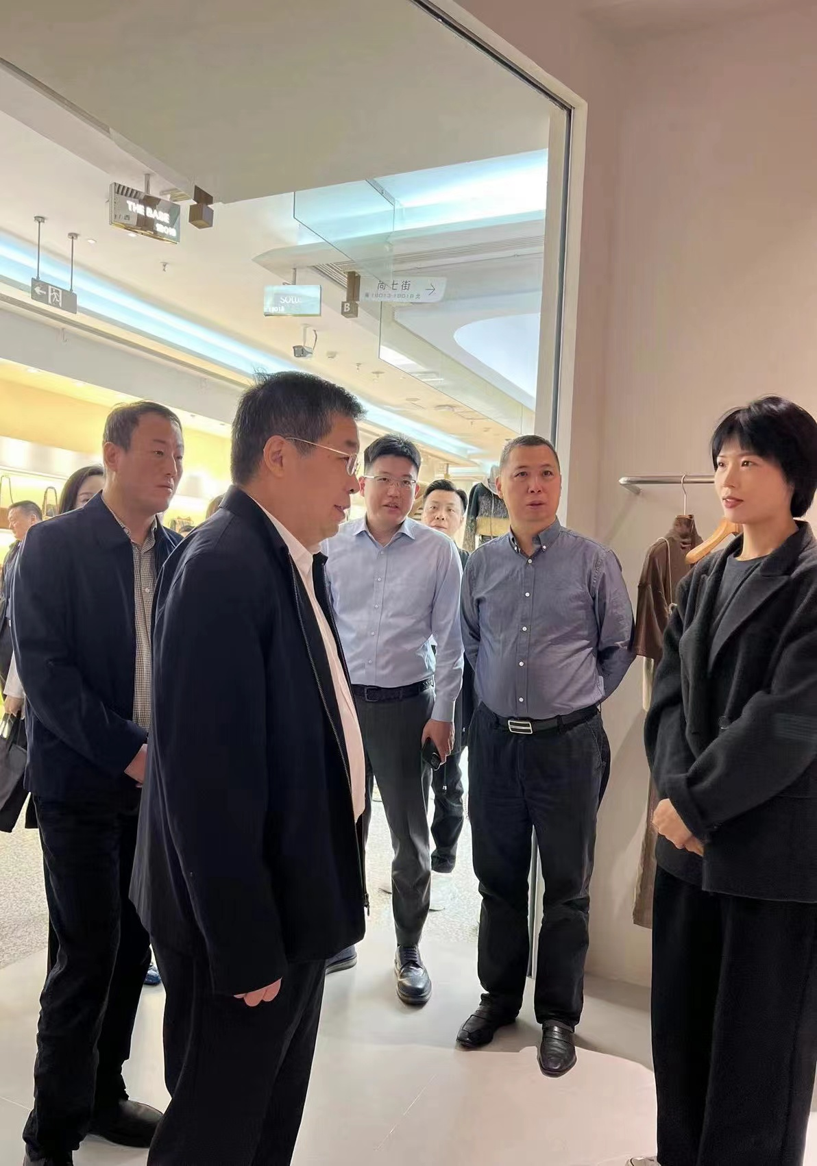 市统计局夏喜平局长一行调研督导硚口区"五经普"单位清查工作